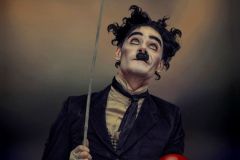 Charlot-and-the-red-balls-Eros-Ceccherini