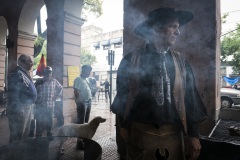 Le-Gru-Sol-de-Mayo-El-gaucho-y-la-ganaderia-di-Gianluca-Colonnese-3-Serena-Vasta